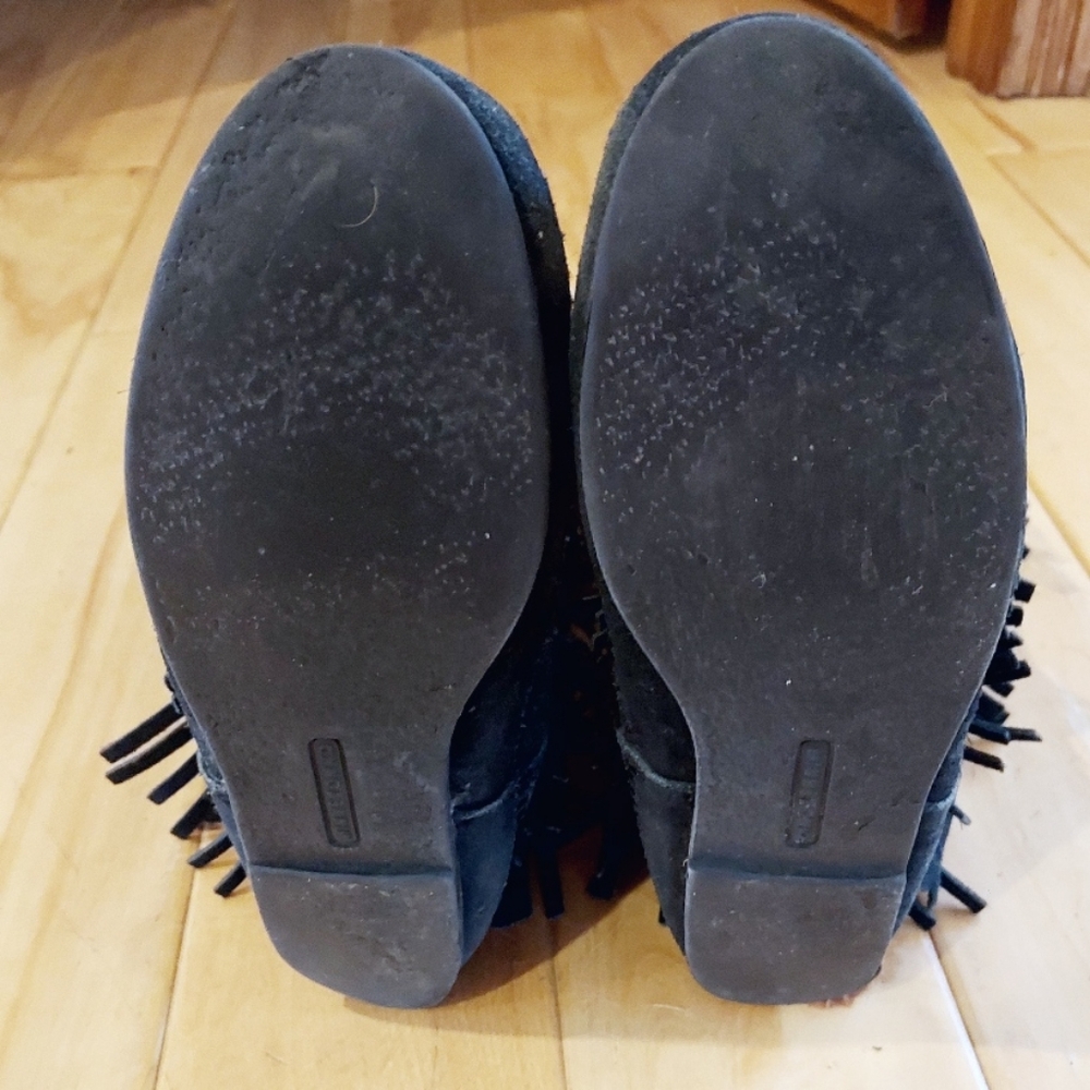 Minnetonka 3 Layer Fringe Boot, Black - image 3
